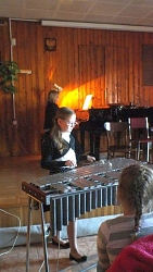 Koncert dla uczniów klas pierwszych i ich rodziców